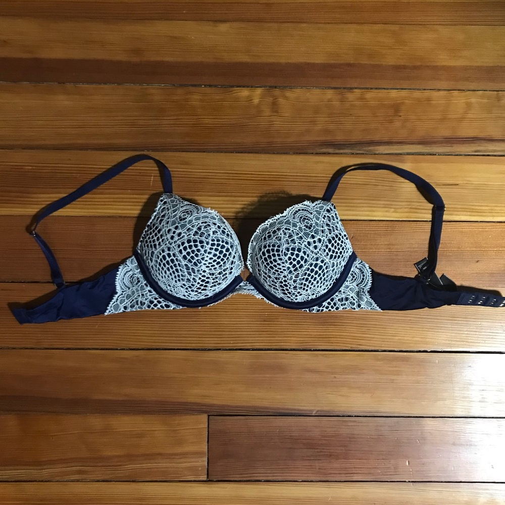 VS Bra
